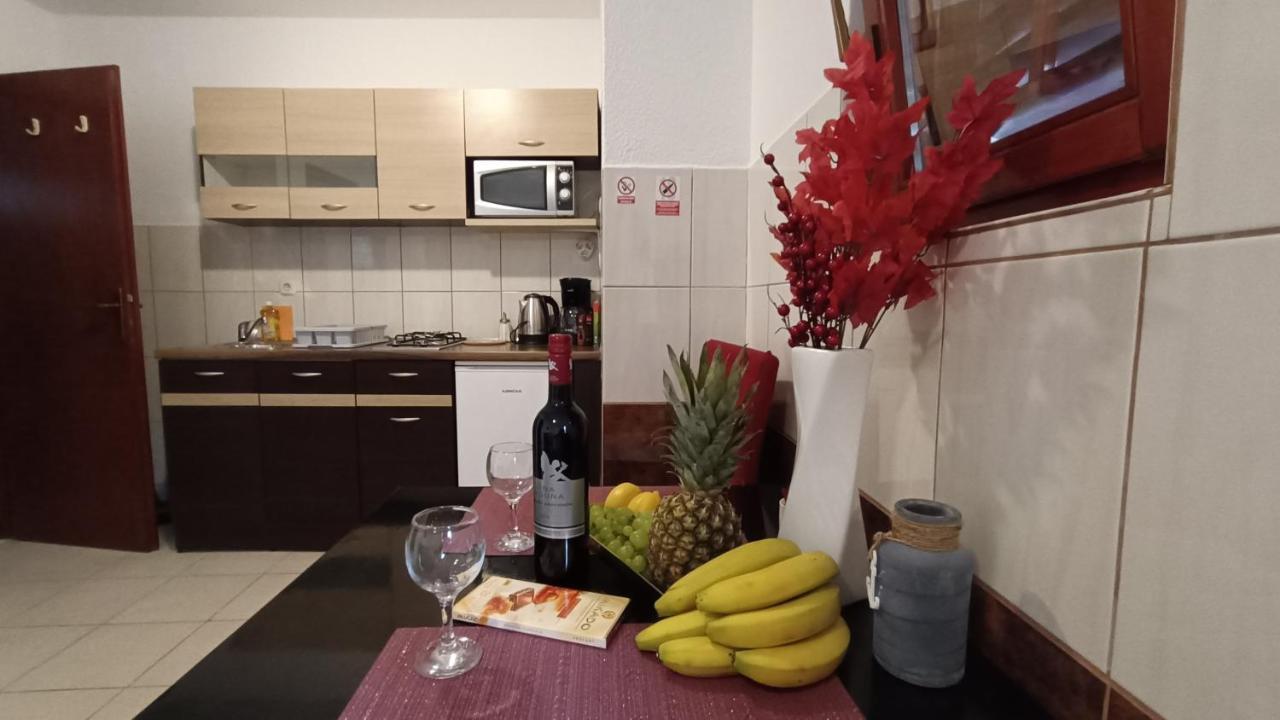 Apartma Jemi *